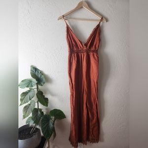 ✨️SOLD✨️The cutest Bilabong rust orange Jumper with lace details